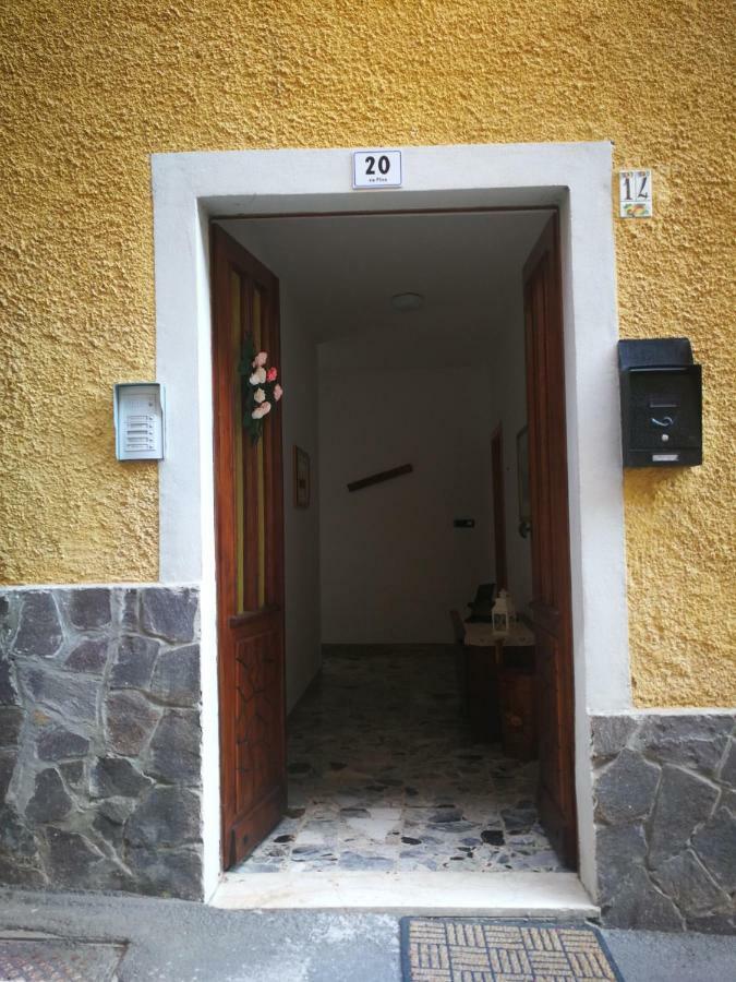 Casa Luca E Cristina Vila Mezzolago Exterior foto